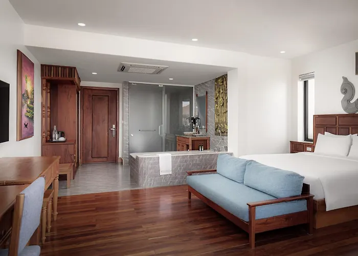 Two Seasons 5* Siem Reap
